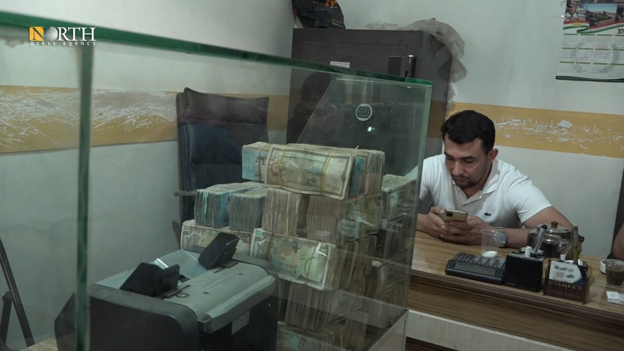 قرار "للإدارة الذاتية" يسبب خس...