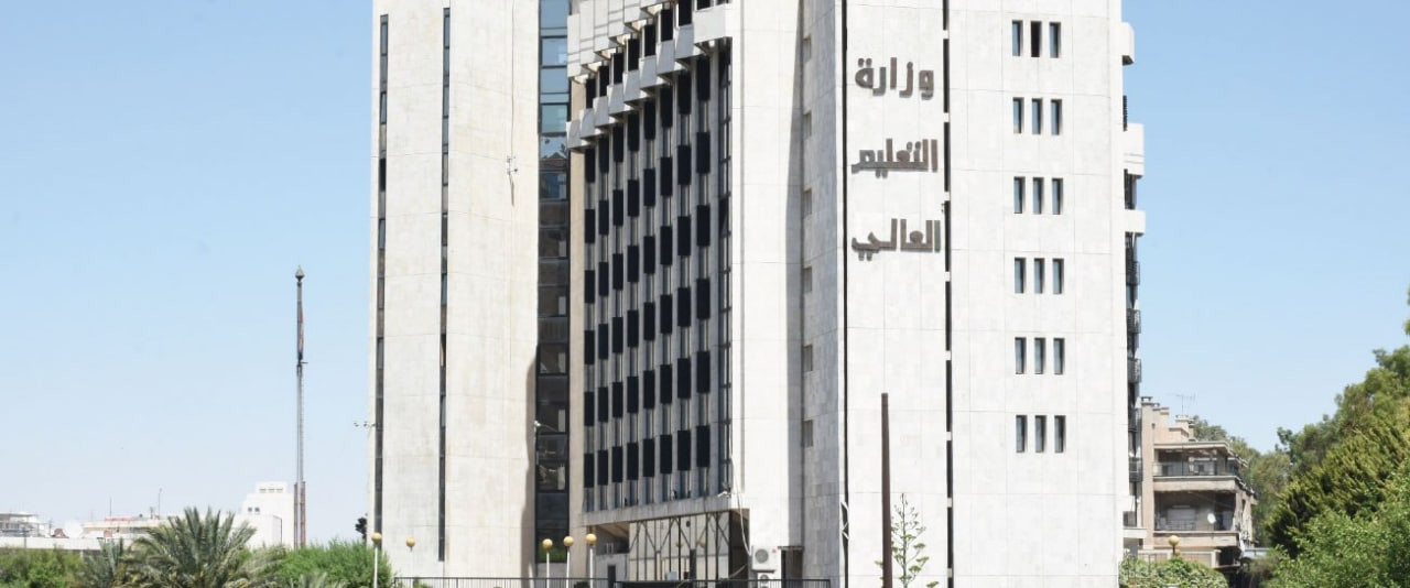 تصل 73 مليون ليرة.. رسوم خيالي...