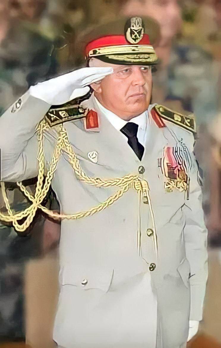 صفحات موالية تنعي قائد أكاديمي...