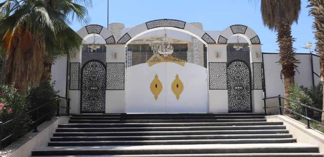 النظام يفتتح مركزا لتسليم السل...