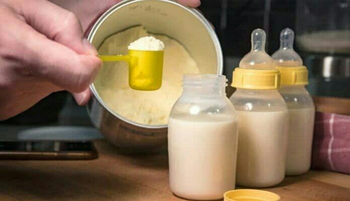 أزمة تعصف بحليب الأطفال بسبب ض...