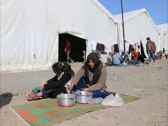 عشرات العائلات تناشد لفك الحصا...