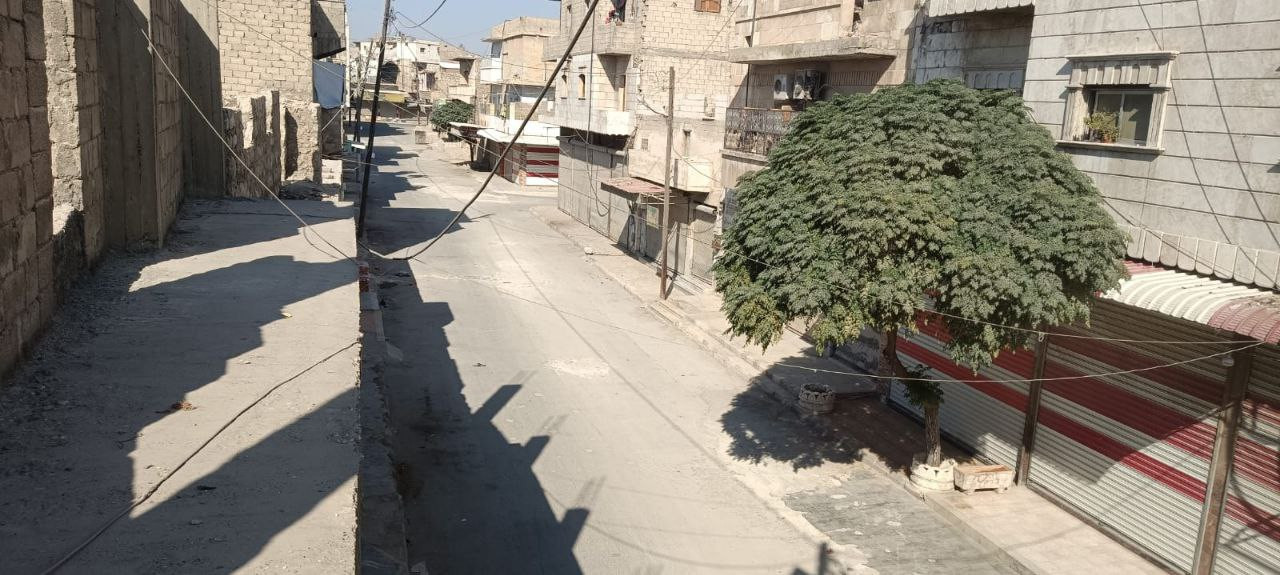 الاشتباكات تحرم أهالي مدينة ال...