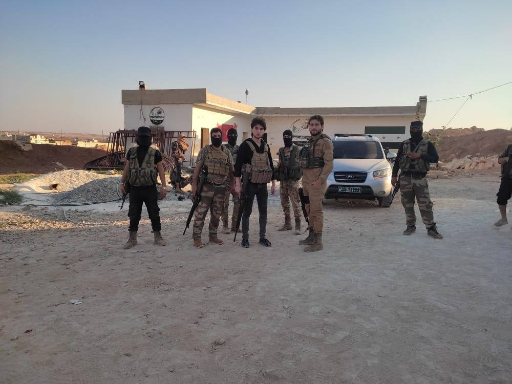 "الهيئة" خارج عفرين.. مصدر يكش...