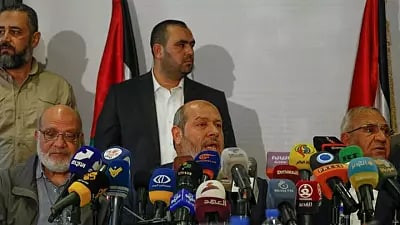 "الحية" يتراجع عن تصريحاته: قط...