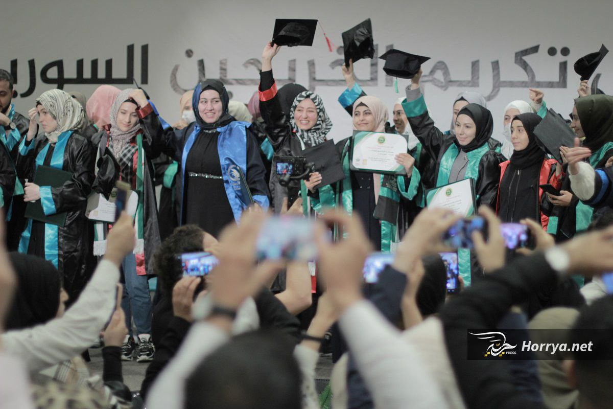 بسبب كلمة "طلبة سوريا" عن الثو...