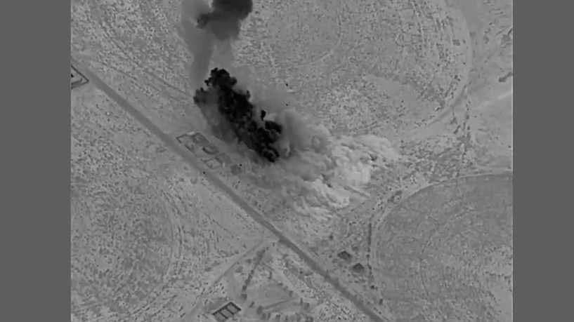 غارات جويّة تضرب رتلاً إيرانيا...