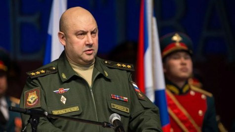 قائد القوات الروسية يجني أموال...