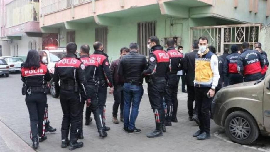 سوري يقتل ابنتيه في ولاية قوني...