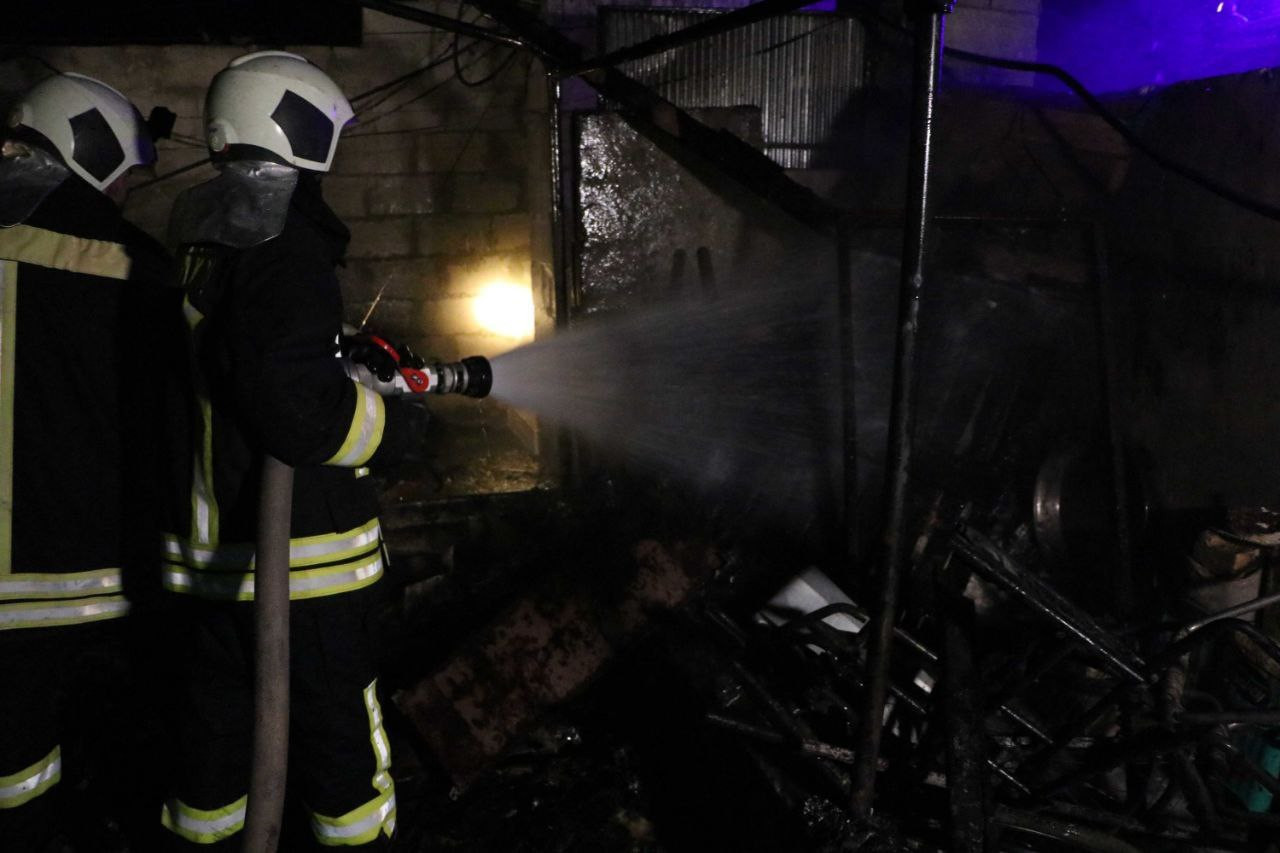 تسجيل حالة اختناق بحريق بمخيم...