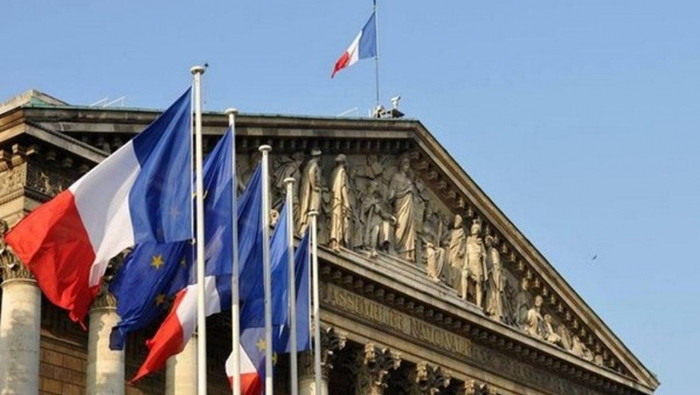 فرنسا تستعيد خمسة أطفال من سور...