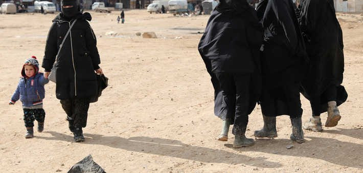 كندا توافق على إعادة 13 طفلا و...