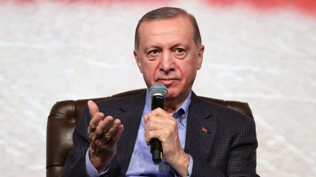 "أردوغان" يوجه رسالة للنظام في...