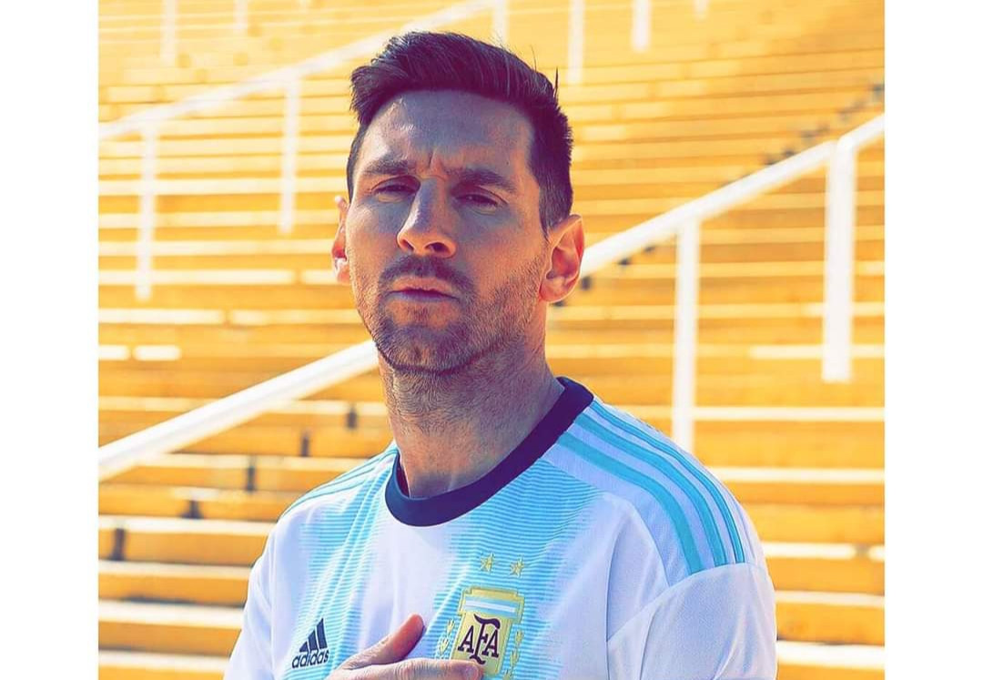 "ميسي" يدعم متضرري زلزال تركيا...