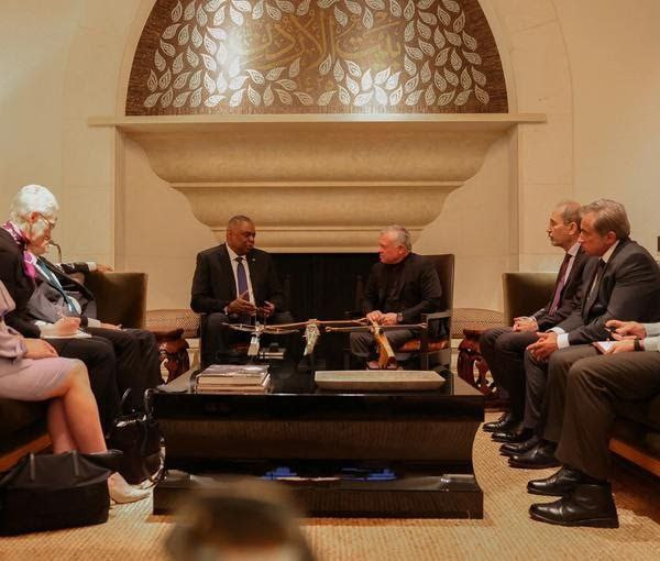 الملك عبد الله يبحث مع "أوستن"...