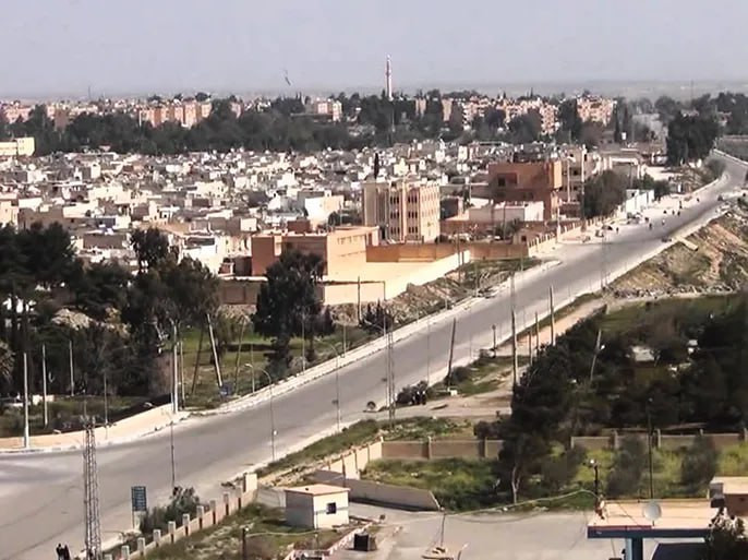 امرأة تقيّد زوجها وتقـتله حرقـ...