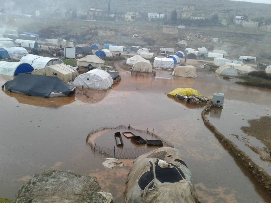 مناشدات للنظر في حال المخيمات...