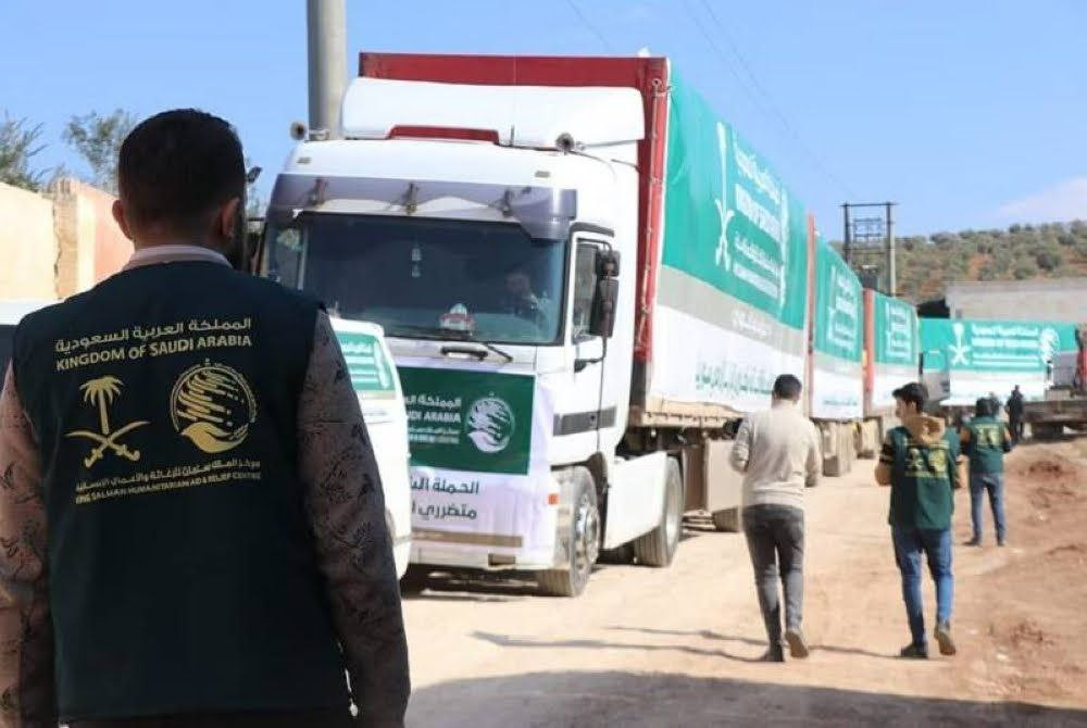 عكاظ: السعودية تبرعت لمتضرري ا...