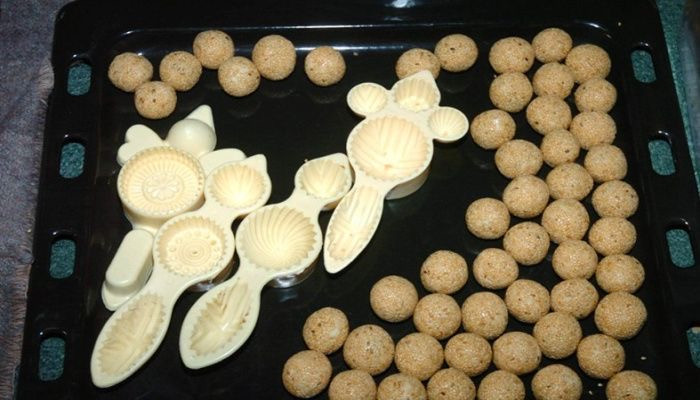 حلويات العيد.. عودة إلى المورو...