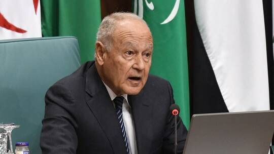 "الصفدي" يناقش "أبو الغيط" مخر...