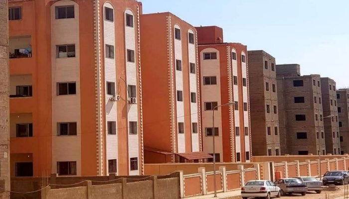 مكتتبون يشتكون عدم استلام مناز...