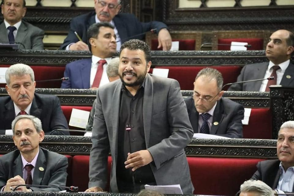 عضو في "برلمان الأسد" يوجه انت...