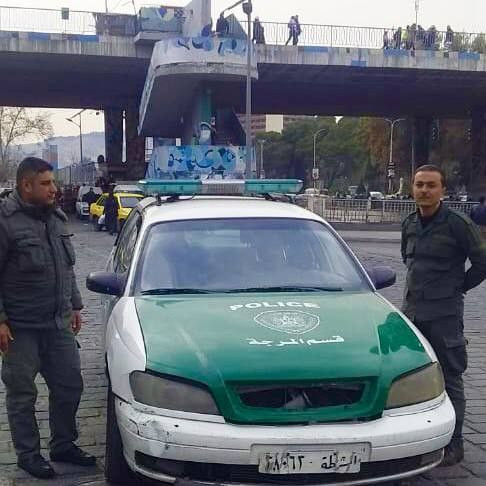 رمت نفسها من جسر ميسلون.. فتاة...