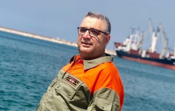 أمن النظام يحتجز رئيس مركز الد...