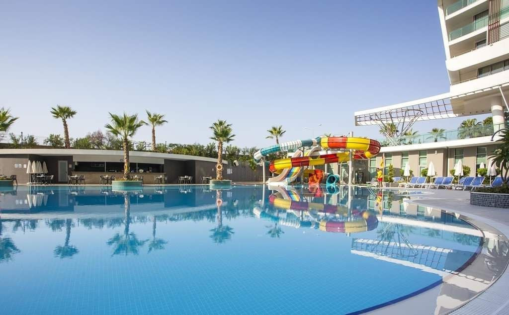 موسم الصيف يرفع أسعار دخول الم...