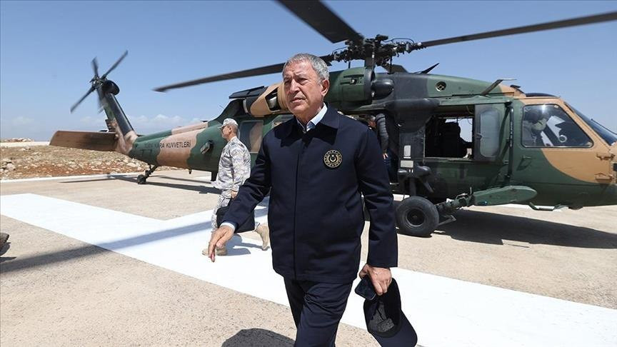 وزير الدفاع التركي يجري زيارة...