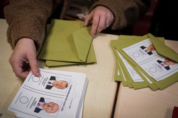 بدء عملية التصويت للجولة الثان...