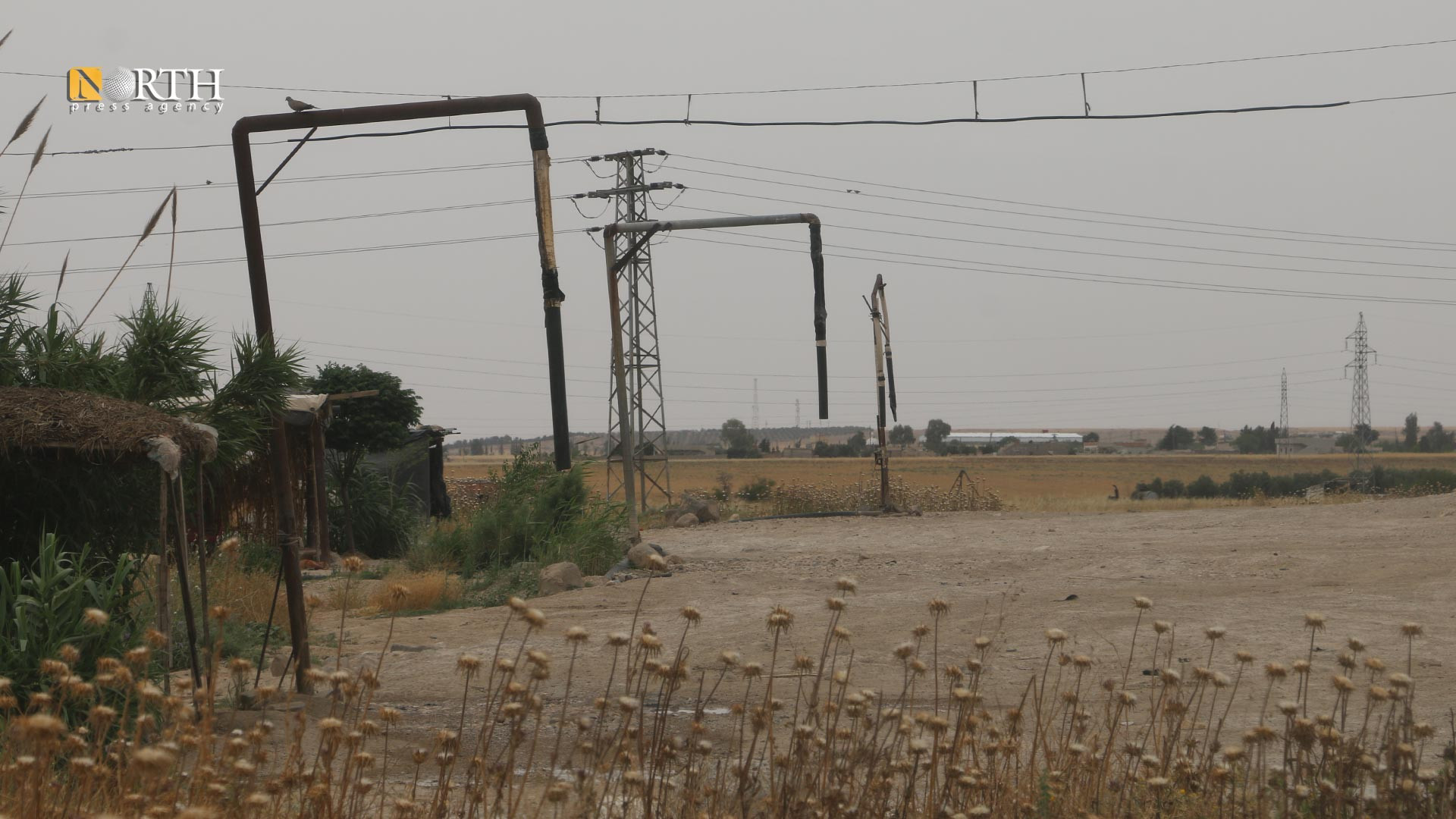 أصحاب مناهل المياه يُضربون عن...