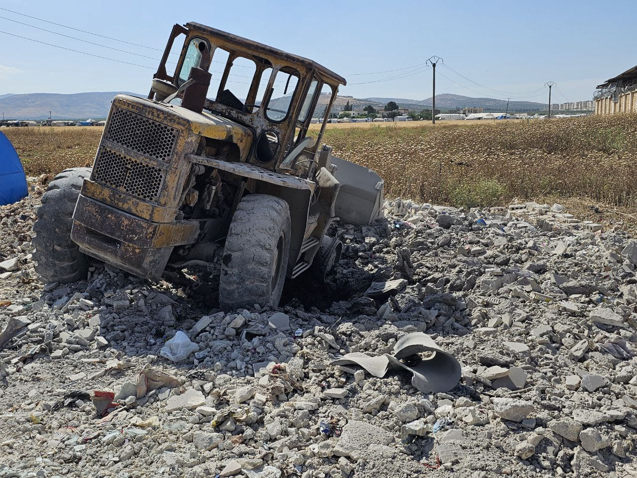 إصابة مدني بانفجار مخلفات حربي...