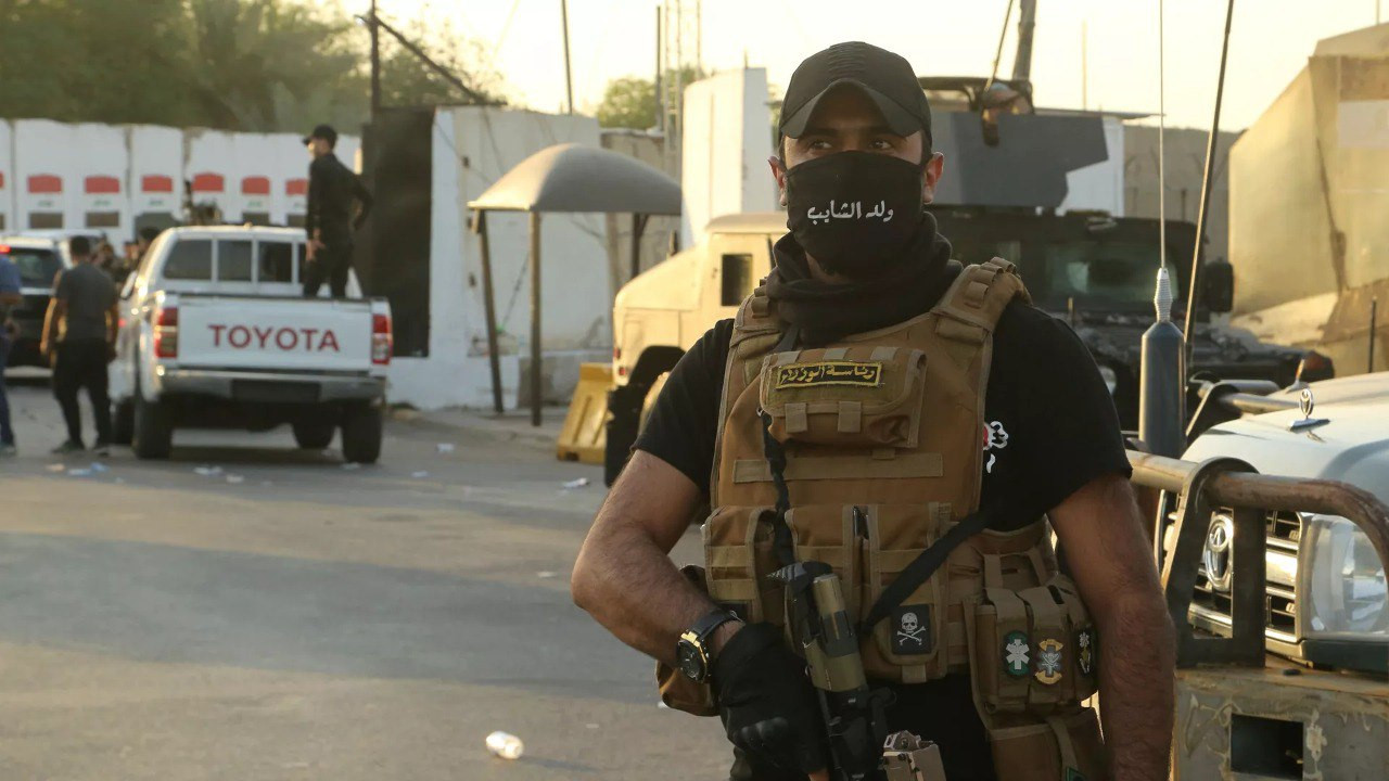 العراق يستعيد معتقلين وعوائل م...