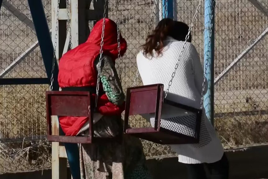 عائلات أسترالية محتجزة في مخيم...