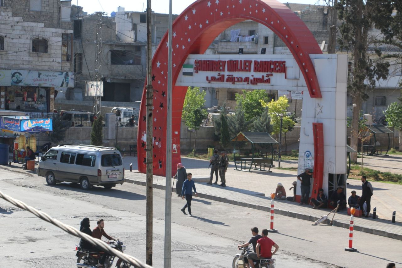 دعوات للتظاهر في الباب بعد قطع...