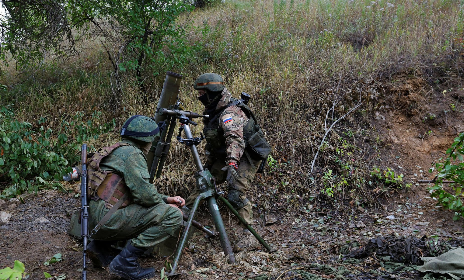 موقع روســي: عشرات آلاف الســو...