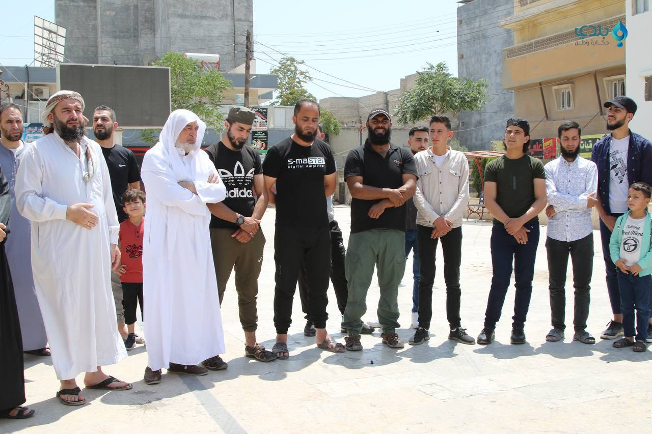 سكان شمال سوريا ينددون بحرق ال...