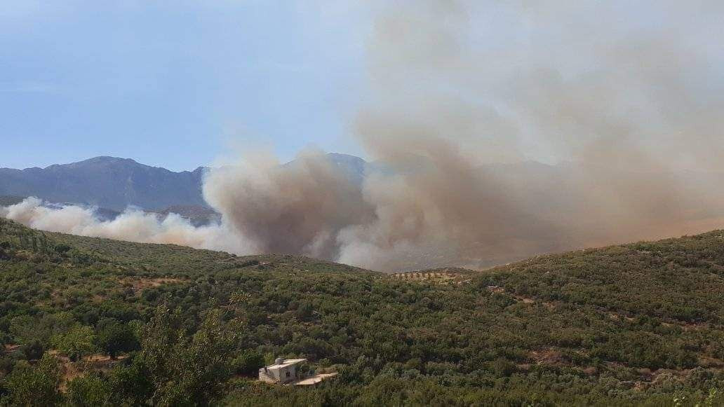 الحرائق تتواصل غرب حماة وتتسع...