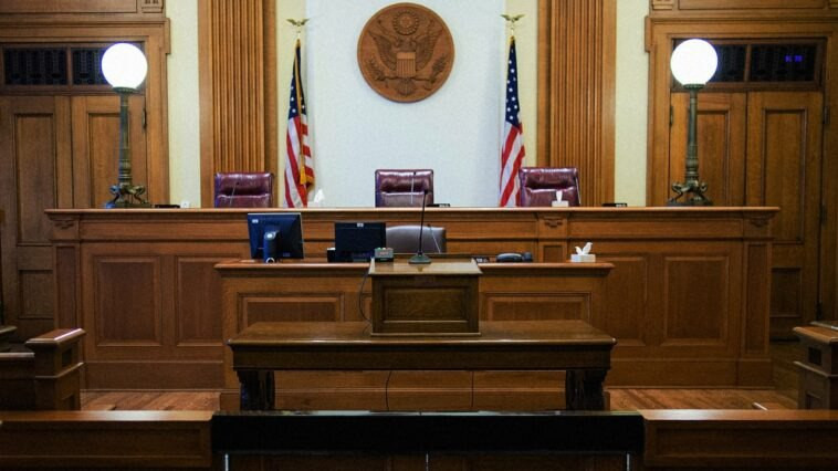 صدور حكم بالسجن المؤبد على أمي...