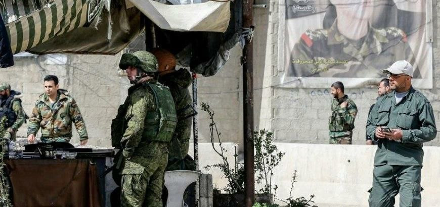 جرحى من الفرقة الرابعة باشتباك...