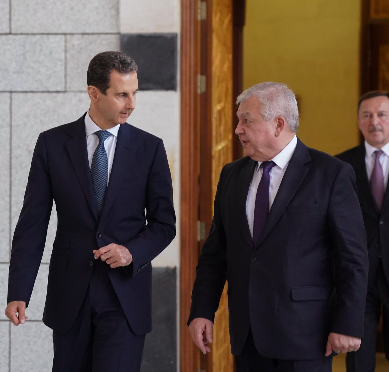 رئيس النظام يبحث مع الروس الوج...