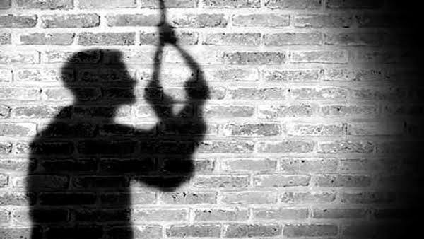 أبلغ زوجته بمفاجأة.. شاب ينهي...