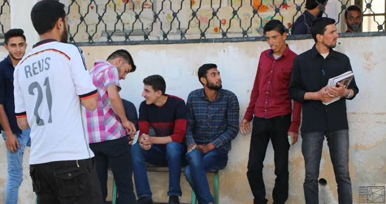 "حكومة الإنقاذ" تفرض اللباس ال...