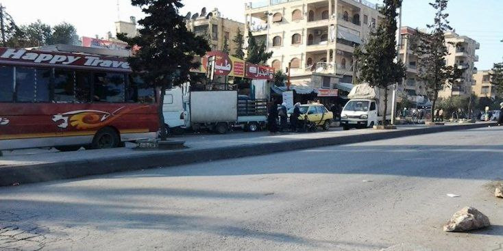 عنصر من ميليشيا "الدفاع الوطني...