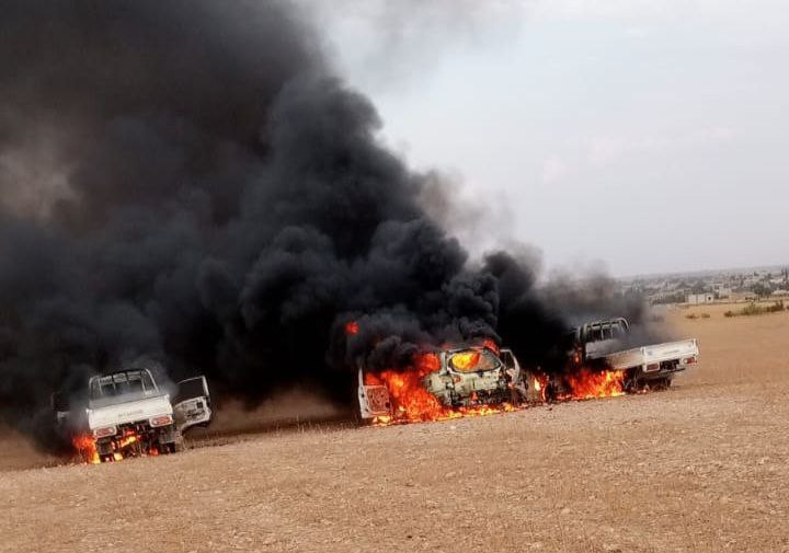 "قسد" تحرق سيارات مدنية رفض أص...