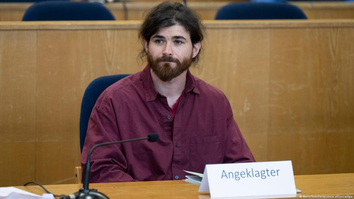 جندي ألماني ينتحل صفة لاجئ سور...