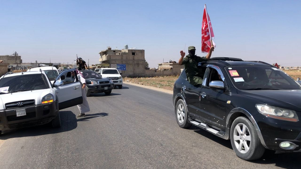 مقاتلو العشائر يتقدمون على حسا...