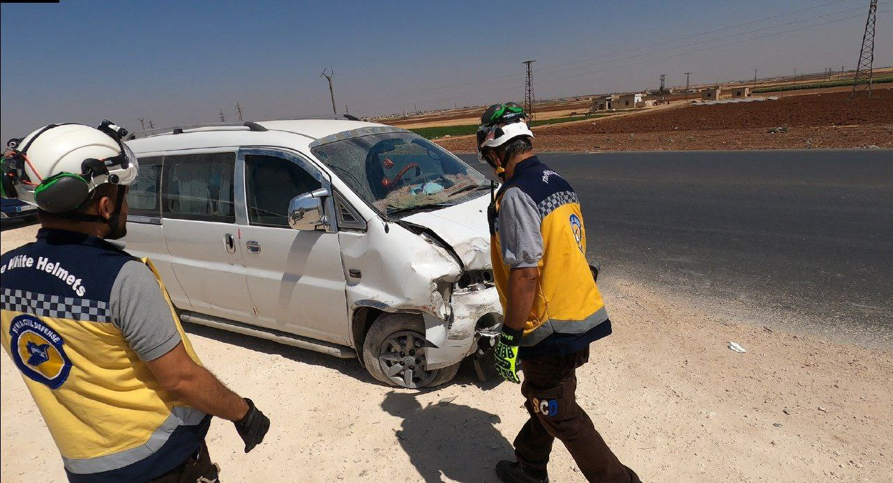 حادث سير يودي بحياة امرأة وطفل...