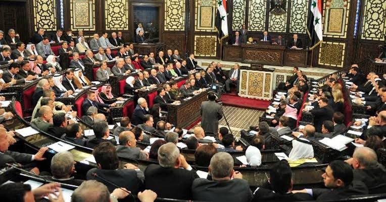 عضو في "مجلس الشعب" ينتقد العم...